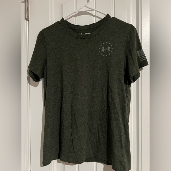 UNDER ARMOUR - WOMENS FREEDOM FLAG T-SHIRT - Picture 3 of 8